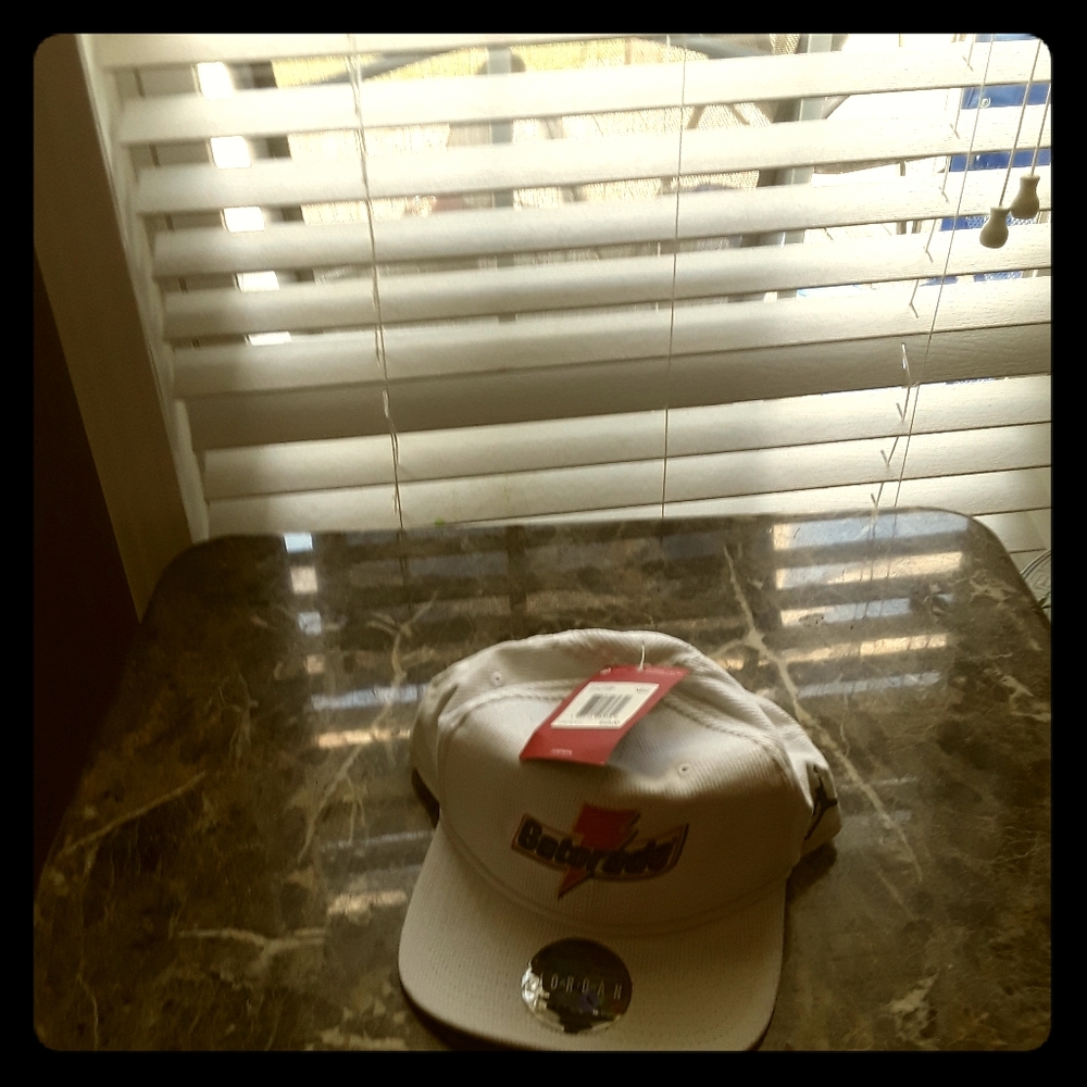 A brand new hat